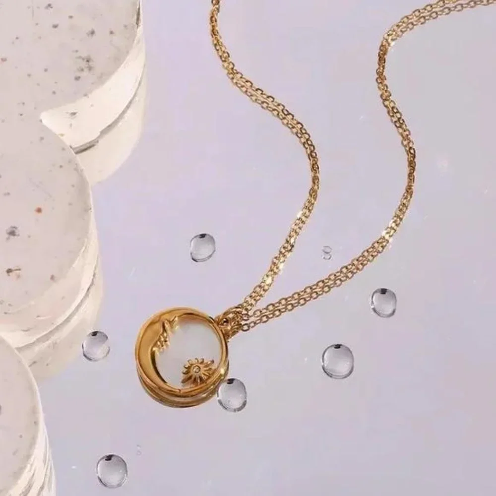 New 18k Gold Disc Sun Moon Pendant Necklace, NICE NECKLACE, CUTE NECKLACE - Picture 6 of 7